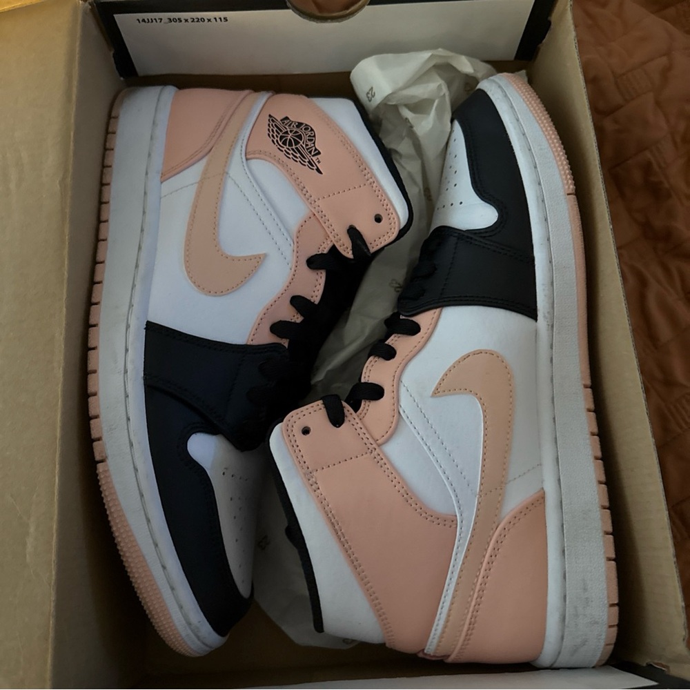 Jordan 1 Mids OG ALL